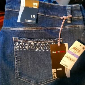Style & Co. Denim Mid Rise Capri Curvy Fit